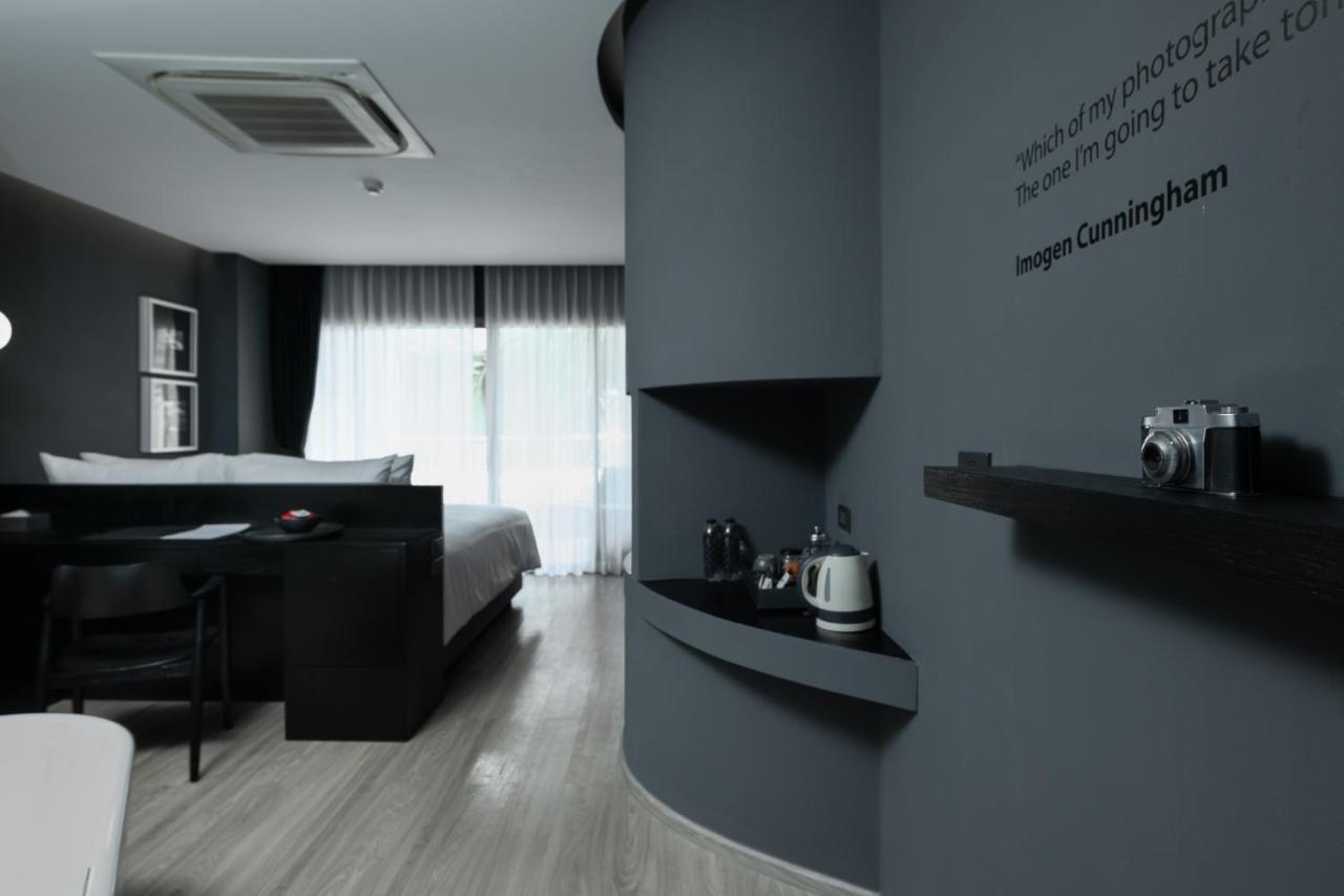 포토 호텔 푸켓  푸껫 외부 사진 A room at the hotel