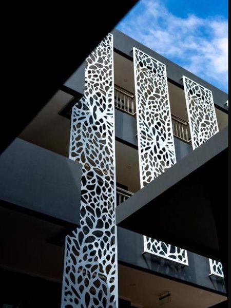 포토 호텔 푸켓  푸껫 외부 사진 The building's facade
