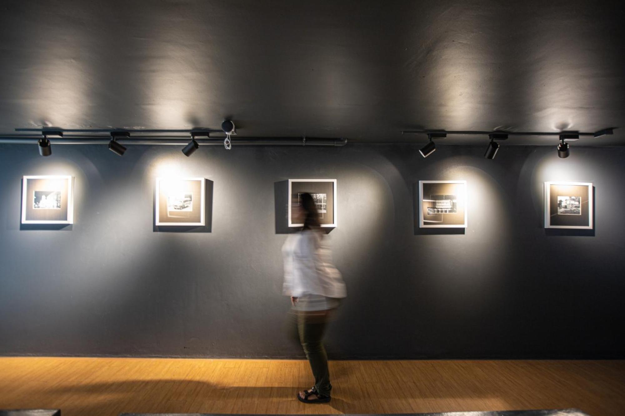 포토 호텔 푸켓  푸껫 외부 사진 A visitor at the exhibition