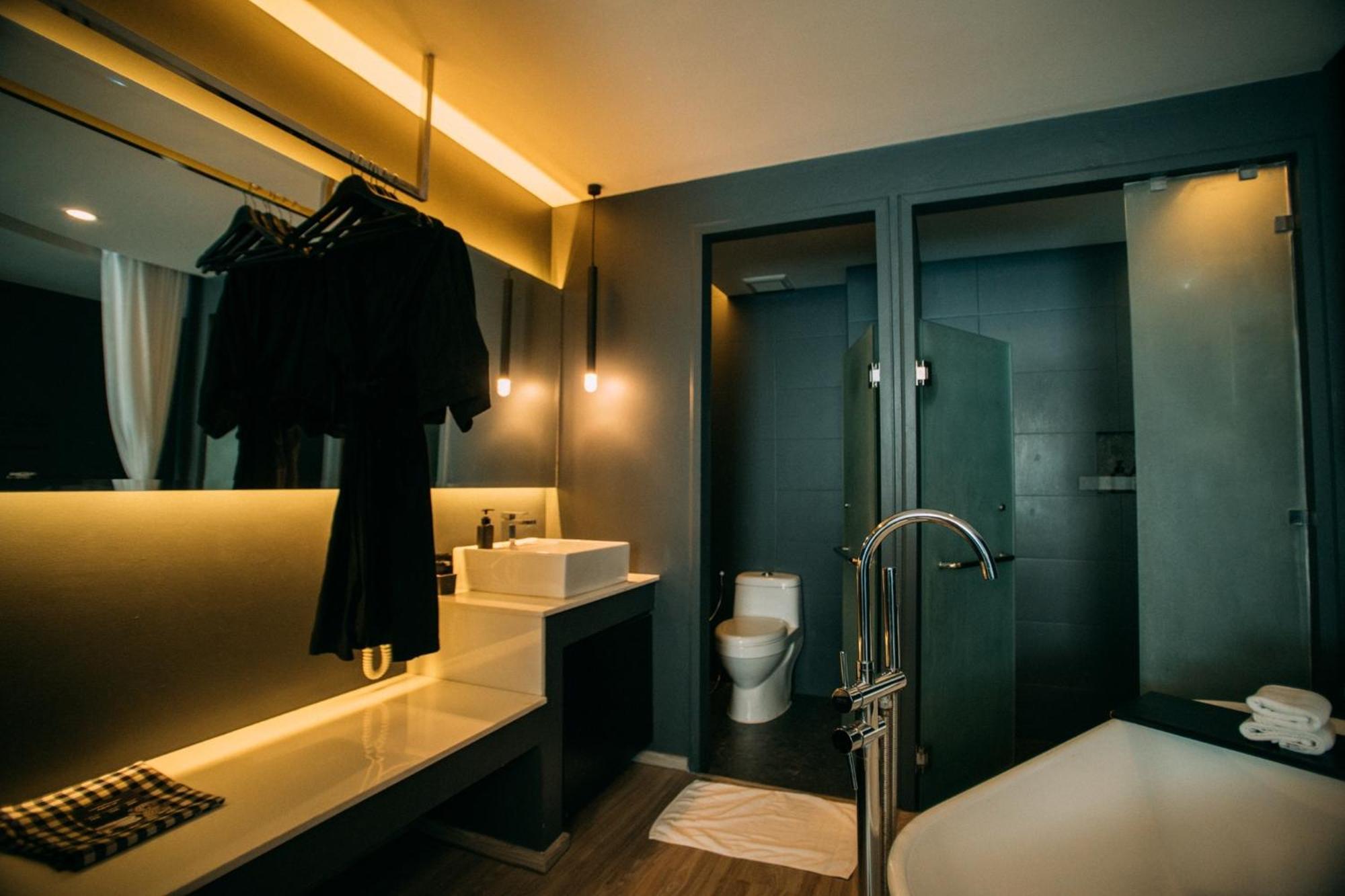 포토 호텔 푸켓  푸껫 외부 사진 Bathroom