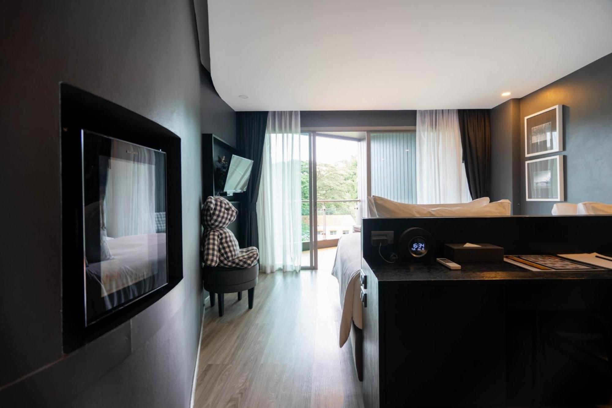 포토 호텔 푸켓  푸껫 외부 사진 A room at the hotel